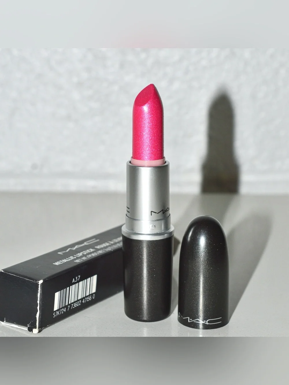 MAC Cosmetics Metallic Lipstick *IONIZED IRIS* Extra Rare LE Bright Magenta BNIB